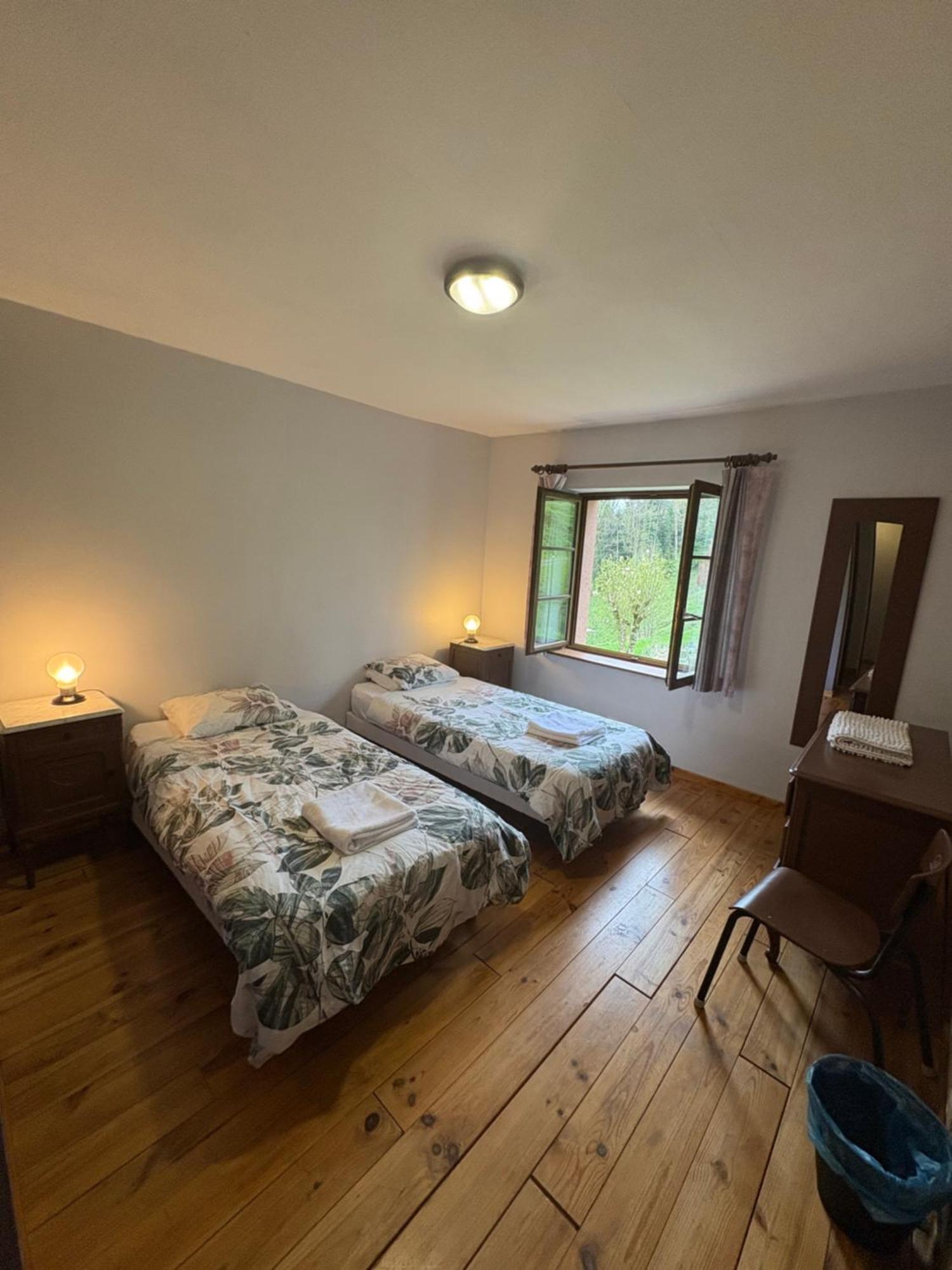 Hotel La Belle Charbonniere La Grande Fosse Zimmer foto